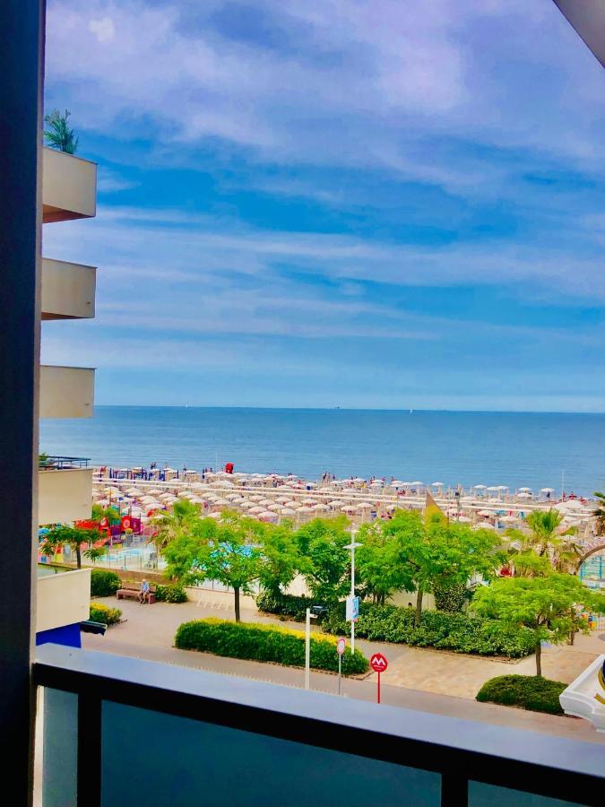 Hotel Majorca Sul Mare In Centro A Riccione Eksteriør bilde