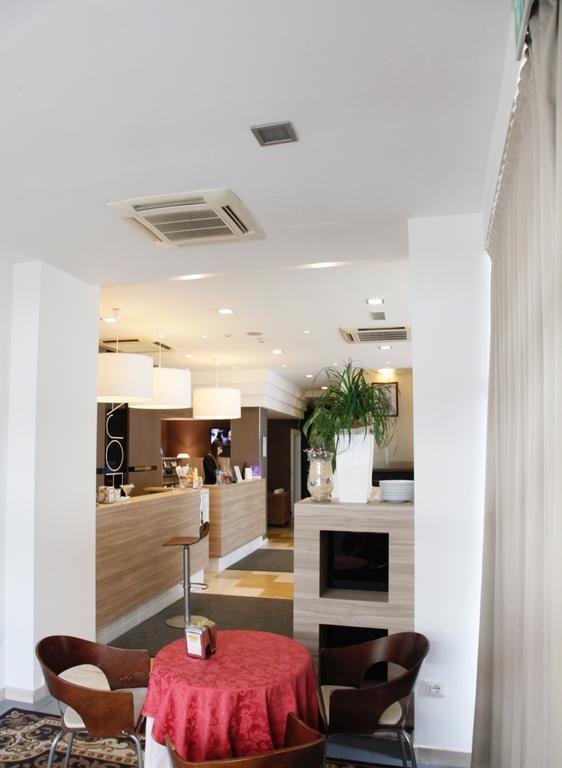 Hotel Majorca Sul Mare In Centro A Riccione Eksteriør bilde
